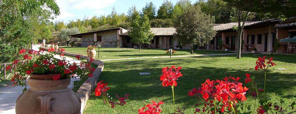 Il Poggio Dei Pettirossi Bevagna Exterior foto