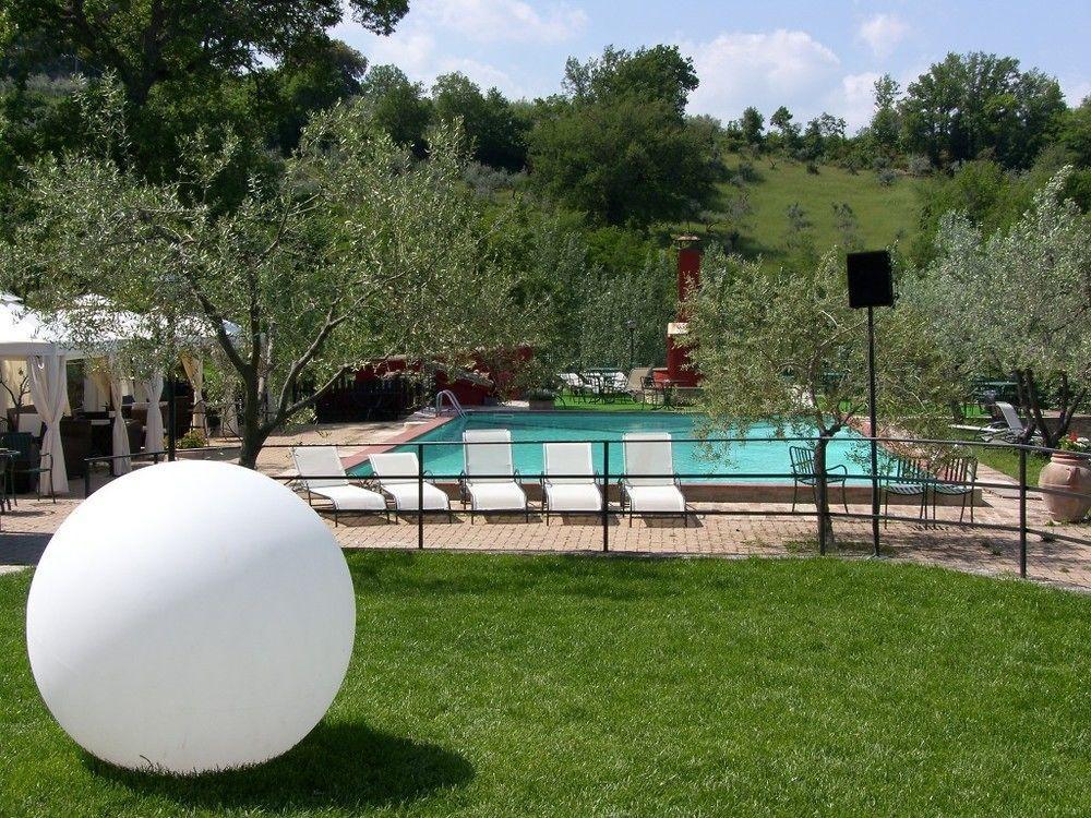 Il Poggio Dei Pettirossi Bevagna Exterior foto