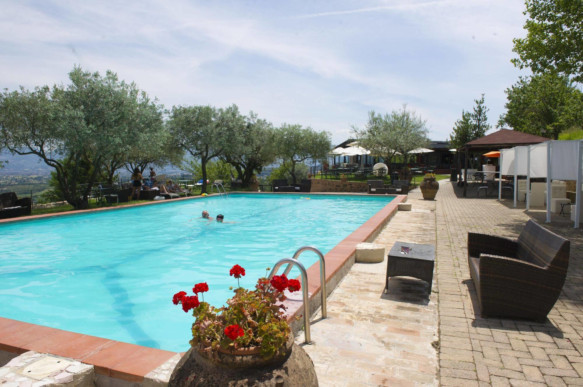 Il Poggio Dei Pettirossi Bevagna Exterior foto